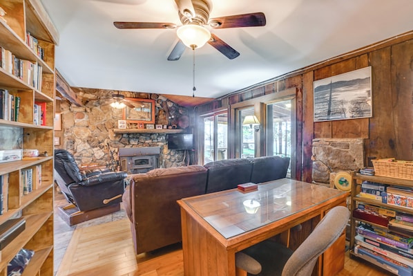 House (2 Bedrooms) | Interior - Screened Porch! Lakefront Gem in Boyd's Branch Bay (New Concord)