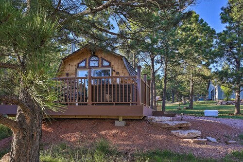 Tiny Cabin w/ Outdoor Dining Area - Near Keystone!