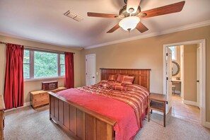 Interior - Townville Lakefront Cottage w/ Private Dock! (Townville)