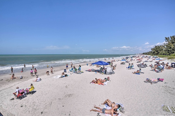 Apartment (2 Bedrooms) | Interior - Luxe Naples Escape: Walk to Beach & Downtown! (Naples)