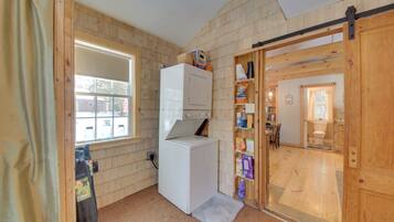 Cottage (3 Bedrooms) | Interior
