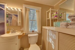Cottage (3 Bedrooms) | Interior