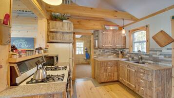 Cottage (3 Bedrooms) | Interior