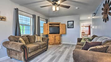 Cottage (2 Bedrooms) | Interior