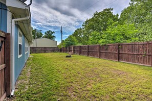 Cottage (2 Bedrooms) | Interior - Table Rock Lake Retreat < 1 Mi to Boat Launch (Golden)