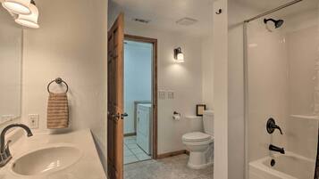 Cottage (2 Bedrooms) | Interior