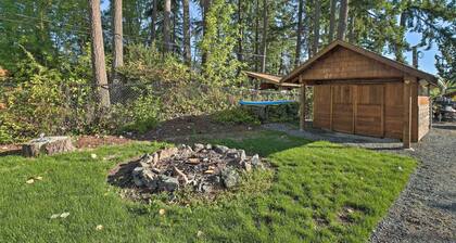 Lake Lovers Oasis: Hot Tub & Mt Rainier View!
