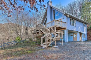 Interior - Family-friendly Murphy Cabin w/ Deck & Fire Pit! (Murphy)