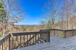 House (2 Bedrooms) | Interior - Family-friendly Murphy Cabin w/ Deck & Fire Pit! (Murphy)