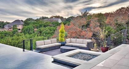 Chic Villa w/ Infinity Pool: 10 Mi to Downtown!