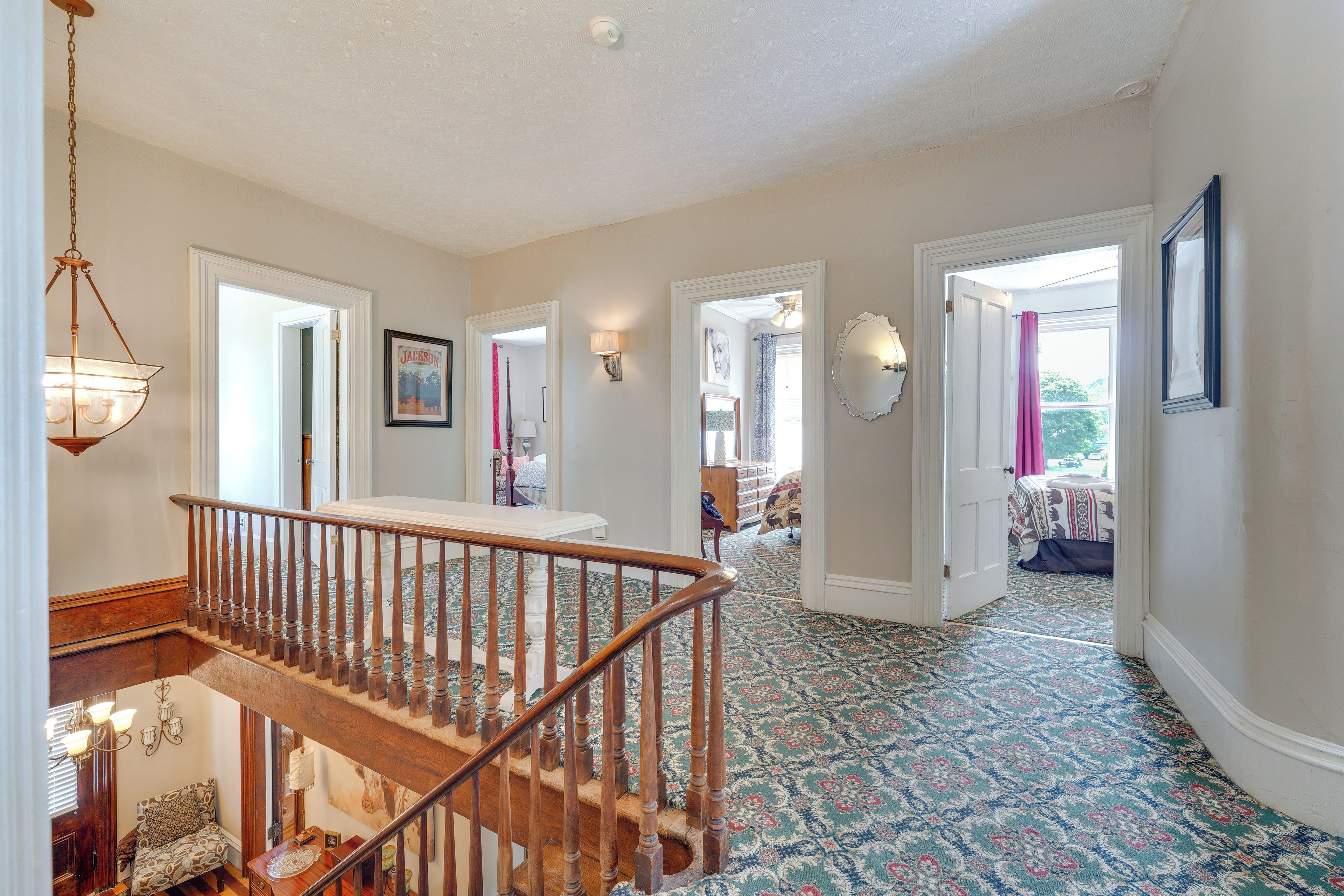 Spacious Victorian Home 1/4 Mi to Holiday Valley!