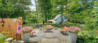 Spacious Victorian Home 1/4 Mi to Holiday Valley!