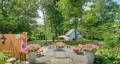 Spacious Victorian Home 1/4 Mi to Holiday Valley!
