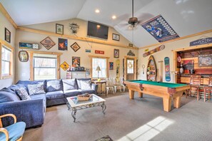 Talo (Multiple Bedrooms) | Sisätilat