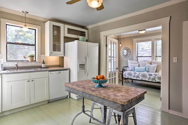 Fredericksburg Cottage W/ Grill - Walk To Main St! - Fredericksburg, TX
