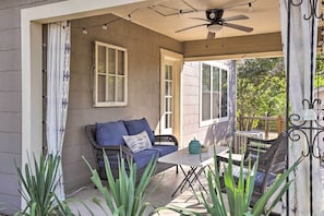 Cottage (2 Bedrooms) | Interior - Fredericksburg Cottage w/ Grill - Walk to Main St! (Fredericksburg)