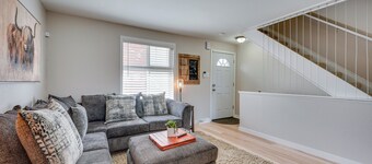 7 Mi to Dtwn Denver: Dog-friendly Arvada Home