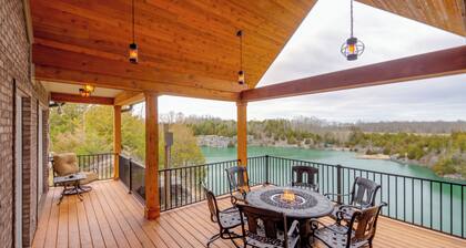 Tranquility Lake Getaway w/ Hot Tub on 27 Acres!