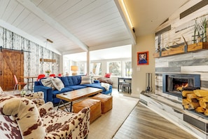 Apartment (4 Bedrooms) | Front of property - Modern Mountain Escape on Golf Course w/ Hot Tub! (Avon)