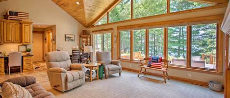 المنشأة من الداخل