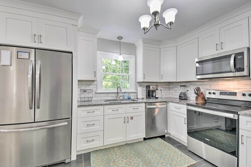 Family-oriented Richmond Home w/ Private Pool