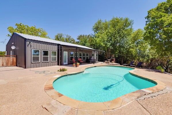 House (3 Bedrooms) | Front of property