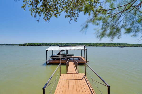House (3 Bedrooms) | Interior - Spacious Palo Pinto Home: Private Dock & Pool (Palo Pinto)