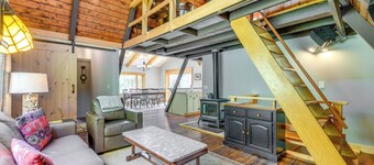 Inviting A-frame Cabin w/ Saltwater Hot Tub!