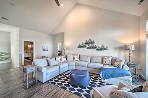 House (4 Bedrooms) | Interior - Waterfront Scotland Beach Retreat w/ Private Beach (Ridge)