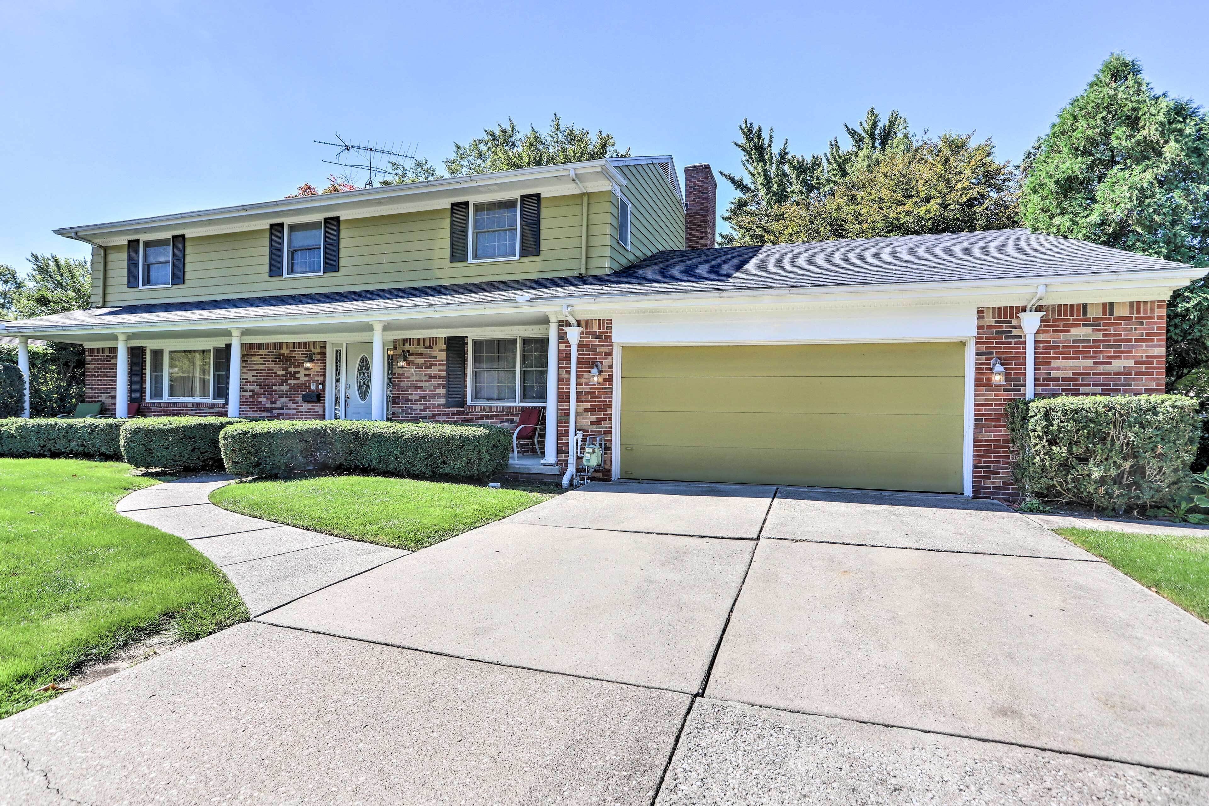 House (5 Bedrooms) | Interior