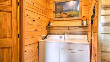 House (1 Bedroom) | Interior