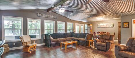 House (3 Bedrooms) | Front of property