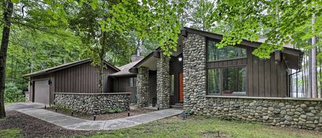 House (3 Bedrooms) | Front of property