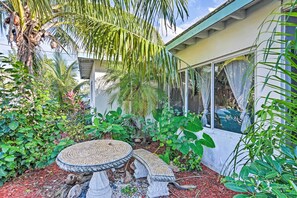 Apartment (0 Bedroom) | Interior - 1 Block to Deerfield Beach: Studio w/ Fire Pit! (Deerfield Beach)
