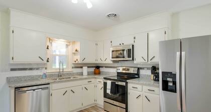 Harrisonburg Family Home w/ Deck, 4 Mi to Downtown