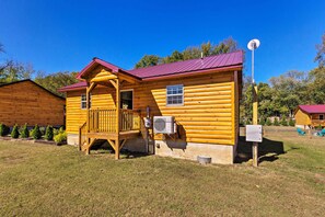House (1 Bedroom) | Interior - 5 Mi to Dtwn: Bryson City Cabin w/ Resort Perks! (Bryson City)