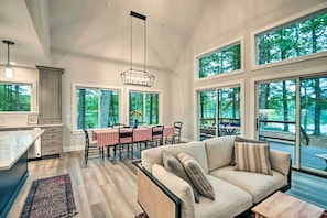 House (3 Bedrooms) | Front of property