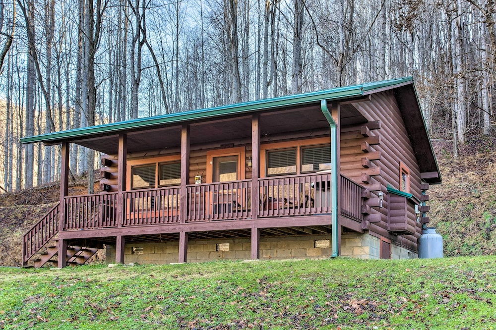 'turkey Creek Cove' Cabin in Clyde w/ Gas Grill!