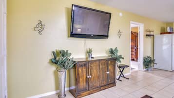 Cottage (2 Bedrooms) | Interior