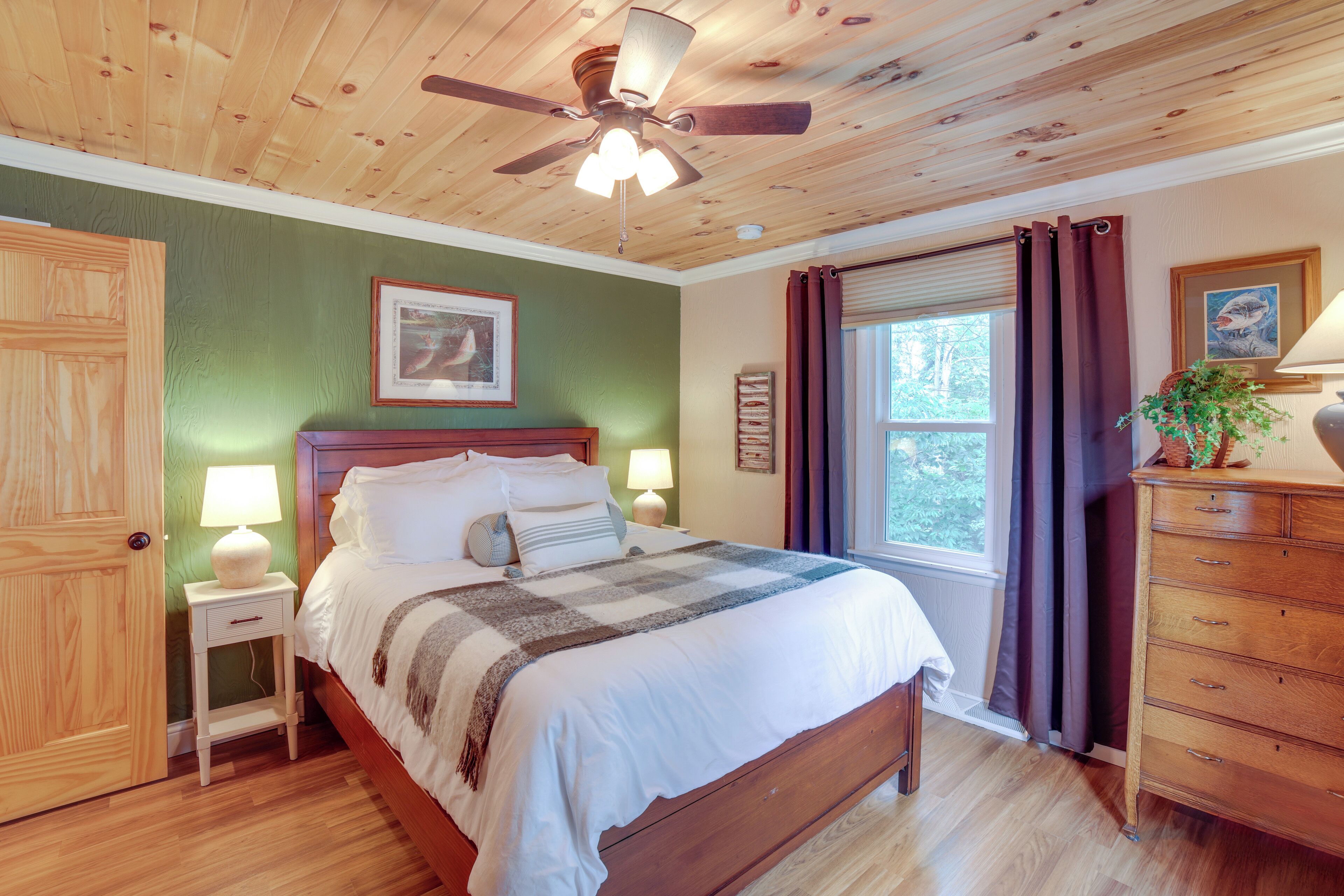 House (3 Bedrooms) | Interior