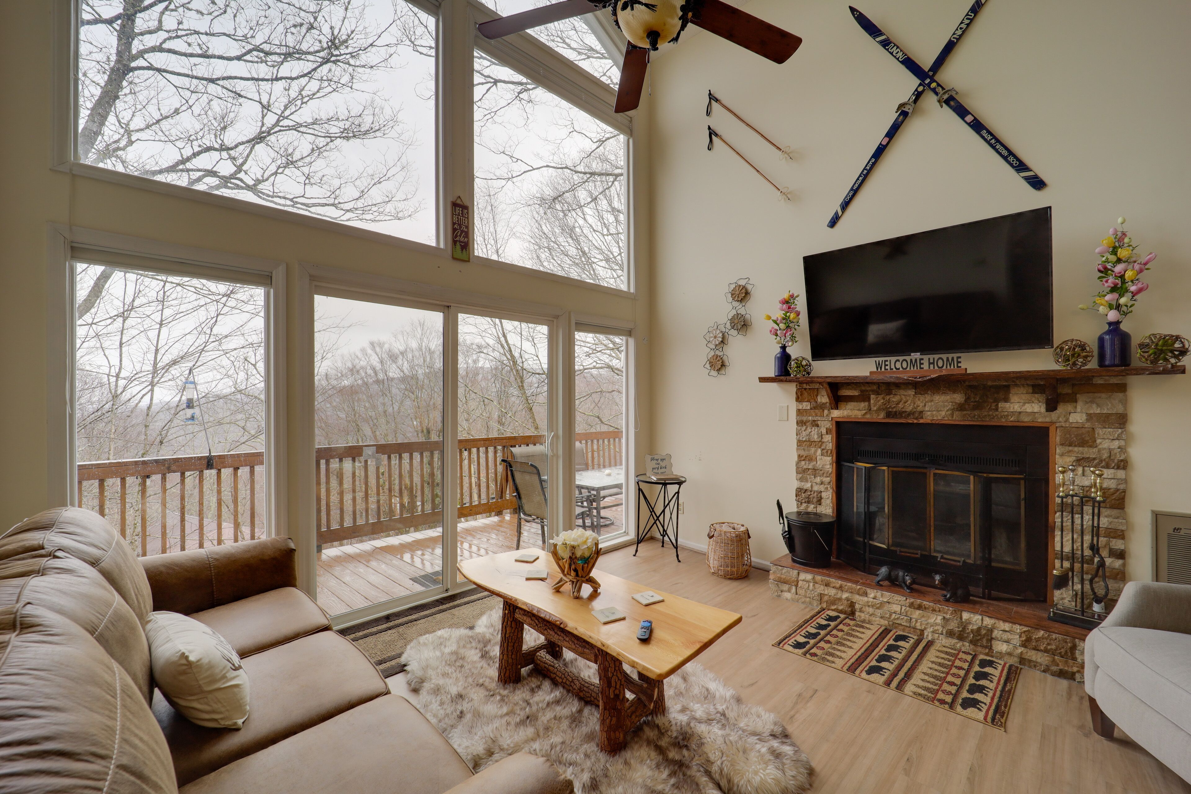 Expansive Ski Home ~ Half-mi to Beech Mtn Resort