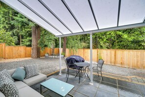Apartment (2 Bedrooms) | Interior - Patio & Grill: Dog-friendly Redmond Getaway! (Redmond)