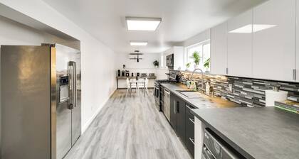 Patio & Grill: Dog-friendly Redmond Getaway!