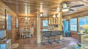 Cottage (2 Bedrooms) | Interior