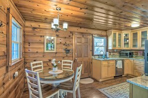 Cottage (2 Bedrooms) | Interior - Screened Porch & Grill: Waterfront Landrum Cottage (Landrum)