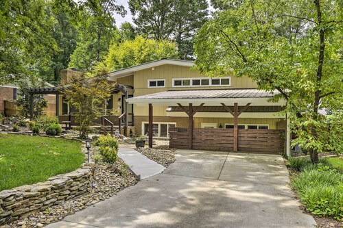 Cozy Pittsboro Escape - Hike, Dine, Explore!