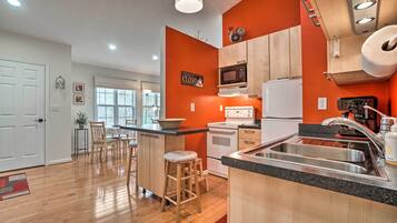 Apartment (1 Bedroom) | Interior