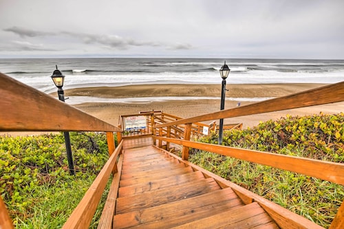 Beachfront Lincoln City Condo-patio & Pool Access!