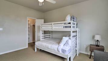 Villa (4 Bedrooms) | Interior