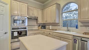 Huvila (4 Bedrooms) | Sisätilat